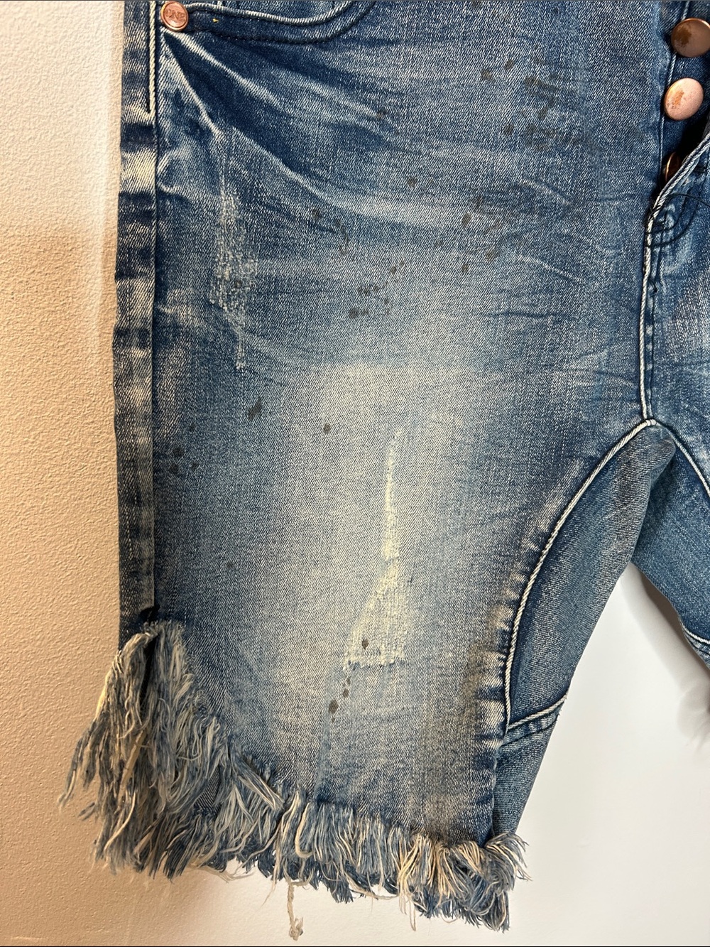 One Teaspoon Apollos Distressed Blue Denim Frayed Hem Jean Shorts - Picture 5 of 8